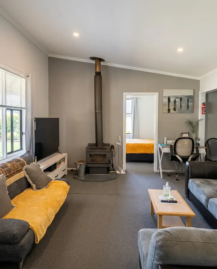 3 Bedroom Cottage at Longhorn Ranch Apartments in Orbost, VIC - self-contained accommodation